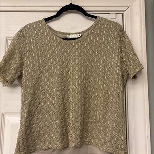 Erena Women's Short Sleeve Sweater size L Gold. Work. Casual. Travel. Lined